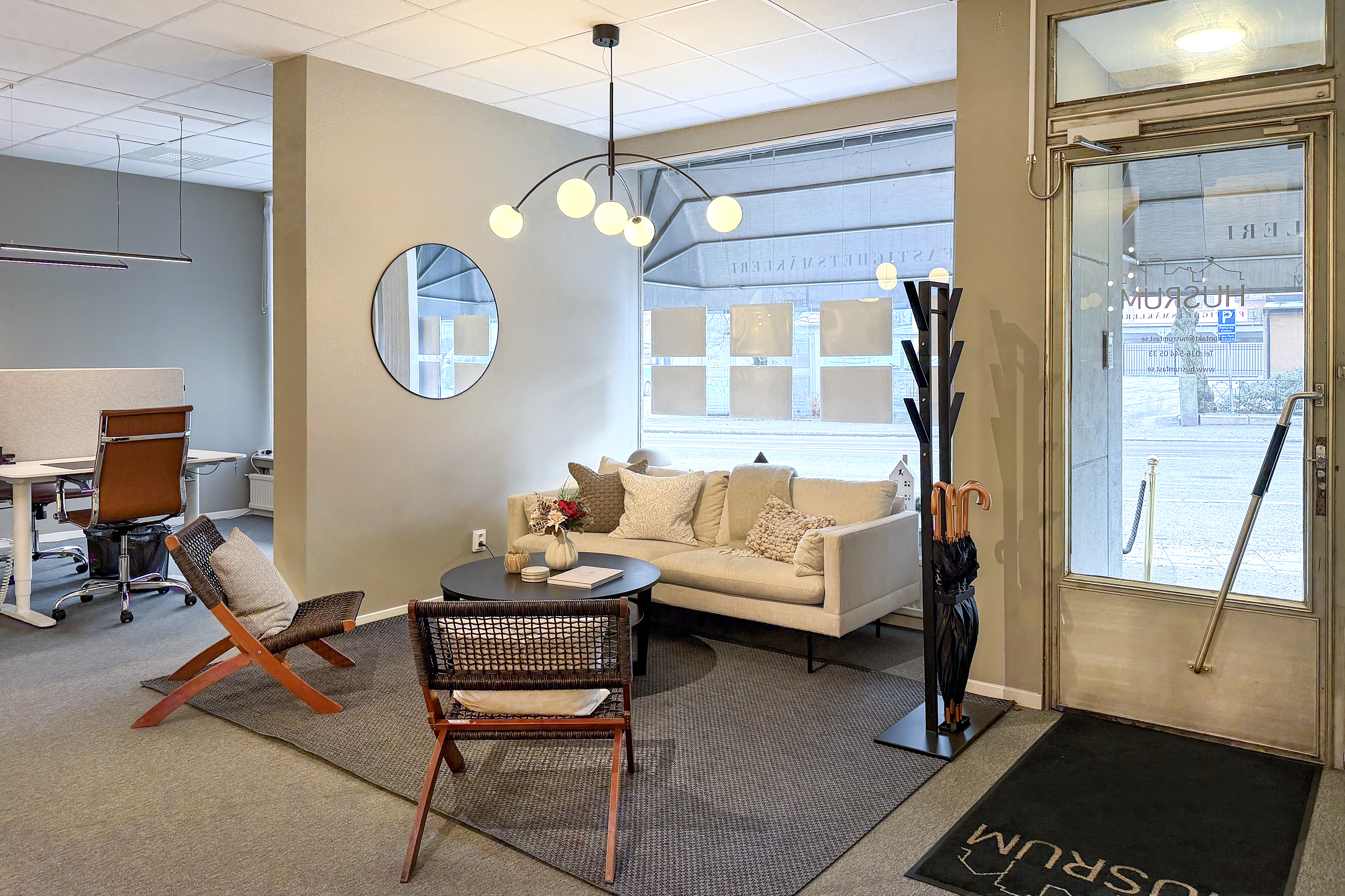 Husrum workspace Image