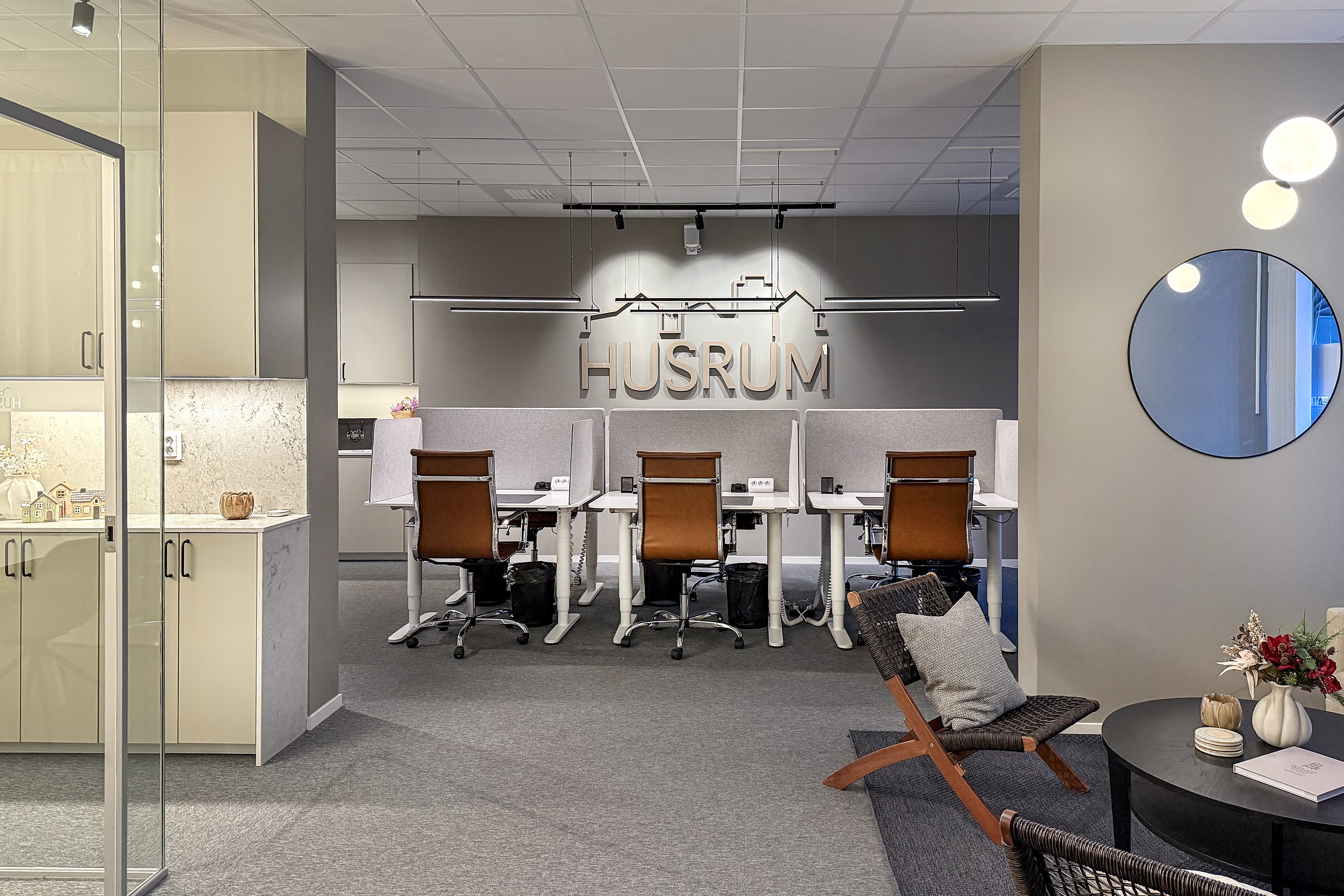 Husrum workspace Image